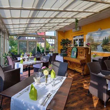 鲁内弗莱尔酒店 佐森