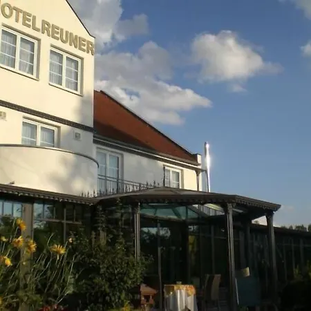 鲁内弗莱尔酒店 3*