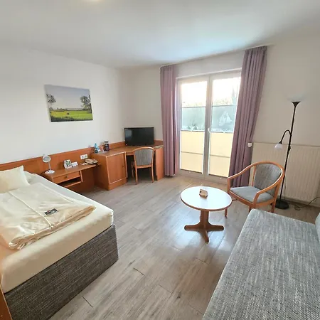 Flair Reuner Hotell 3*