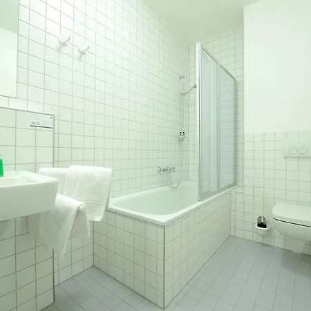 鲁内弗莱尔酒店 佐森